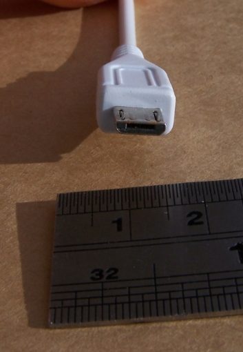 Cable: USB-A and Micro-B, power only, 35cm long, white Carousel 9