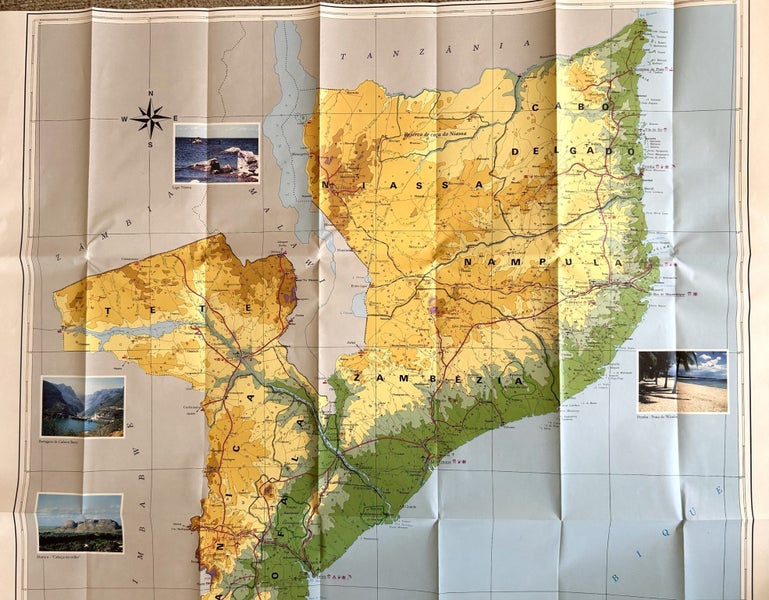 1998 IGN Tourist Map of ‘Mozambique’ Carousel 3