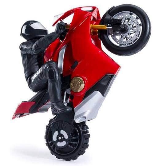Upriser | RC Motorcycle Carousel 1