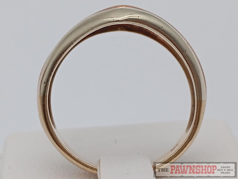 V Shaped Tri-color Ring in 9ct Gold62863231926275114