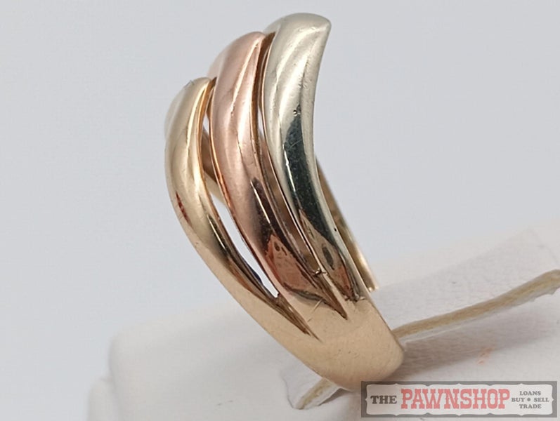V Shaped Tri-color Ring in 9ct Gold62863231926275113