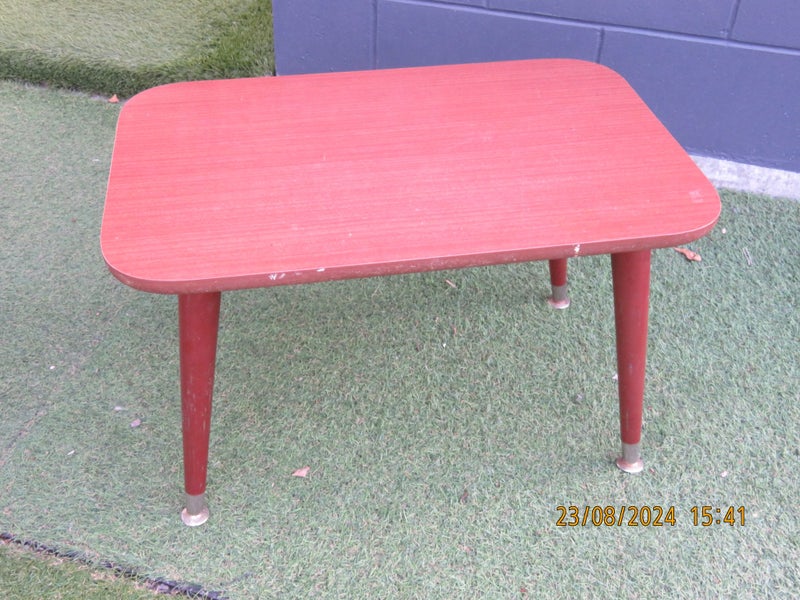 retro side table Carousel 5