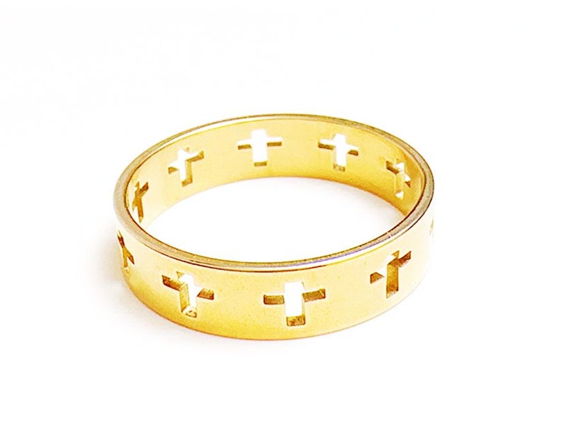 Gold Plated Stainless Steel Hollow Cross Ring Carousel 5
