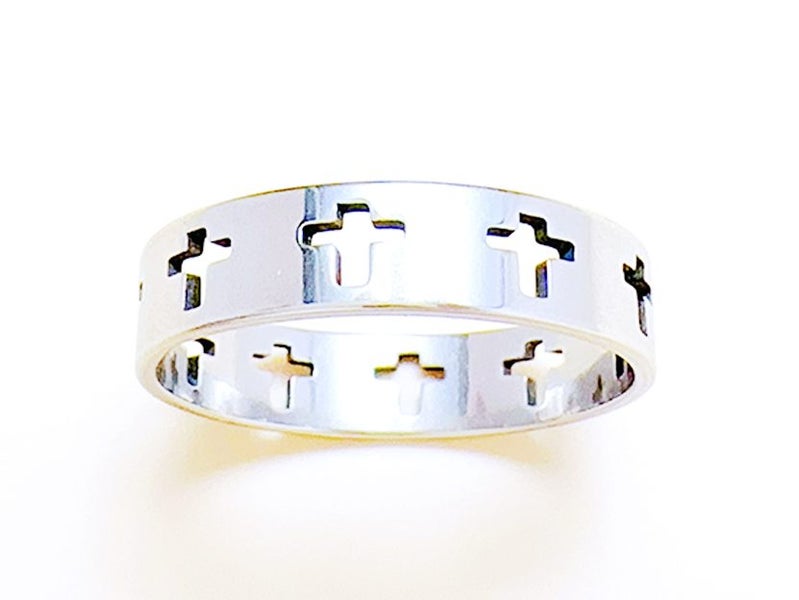 Hollow Cross Design Stainless Steel Ring Carousel 1