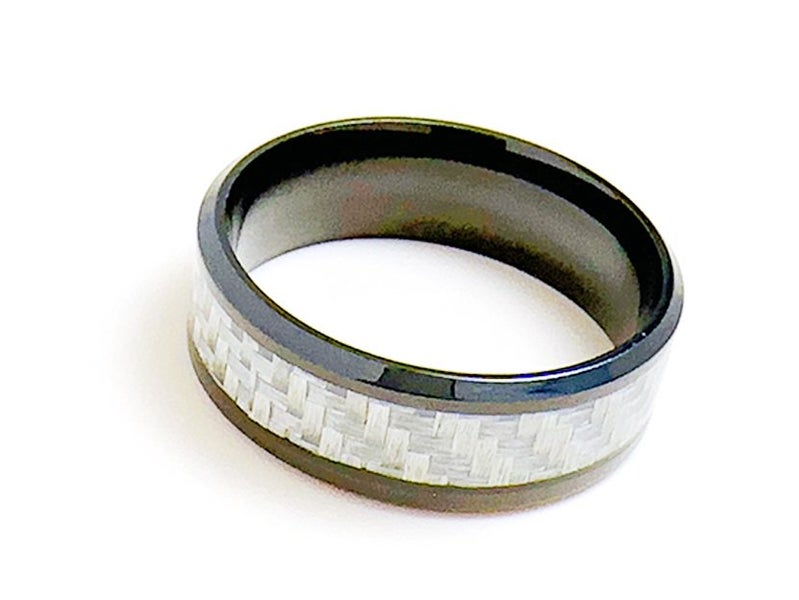 White Carbon Fiber Stainless Steel Ring Carousel 3