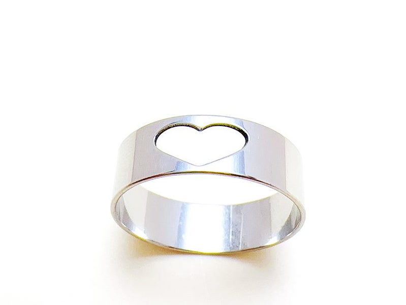 Hollow Stainless Steel Ring Carousel 1