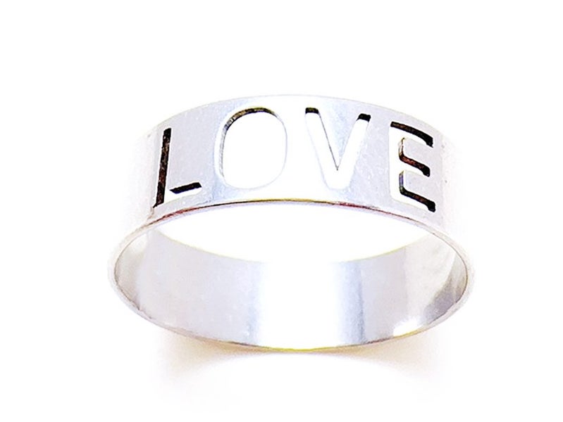 Hollow Stainless Steel Ring Carousel 1