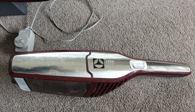 Electrolux Ergorapido Lithium Stick Vacuum- Faulty, Suitable for Parts or Repair Carousel 2