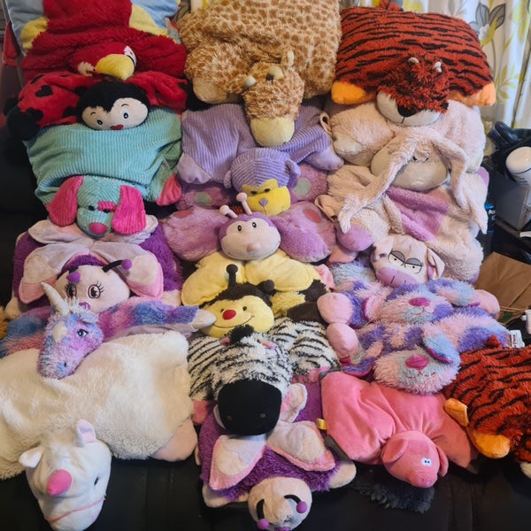 Bulk Pillow Pets - TMNT, Unicorns, Tiders, Ladybugs, Dogs, Pigs, Butterfles ... Carousel 5