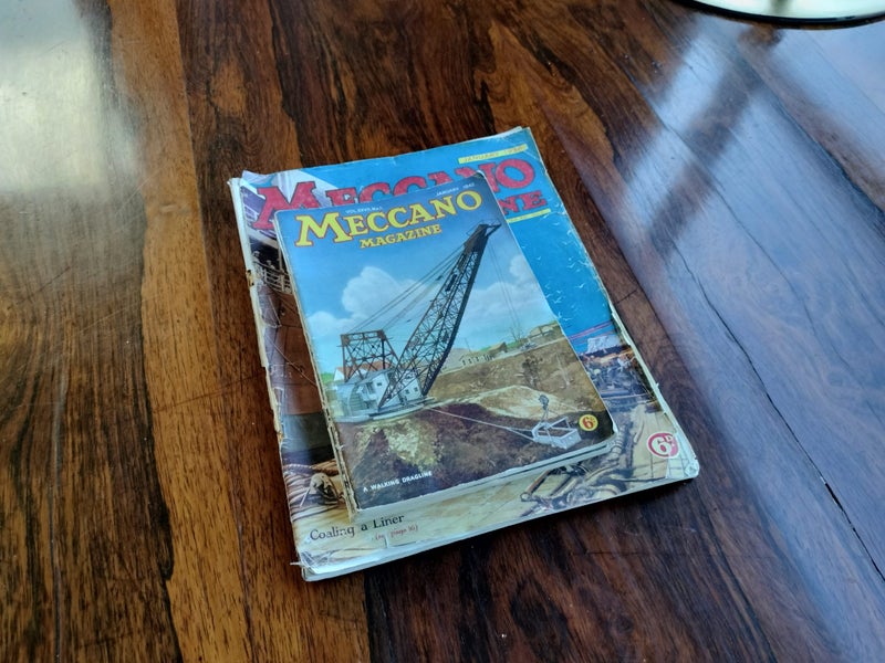 A Group of Vintage Meccano Magazines Carousel 10