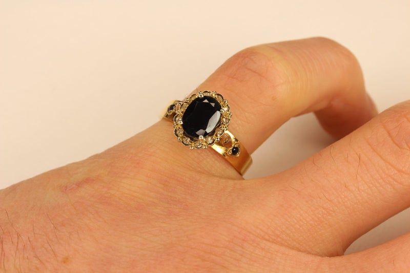 9ct Sapphire & Diamond ‘Halo’ ring Carousel 9