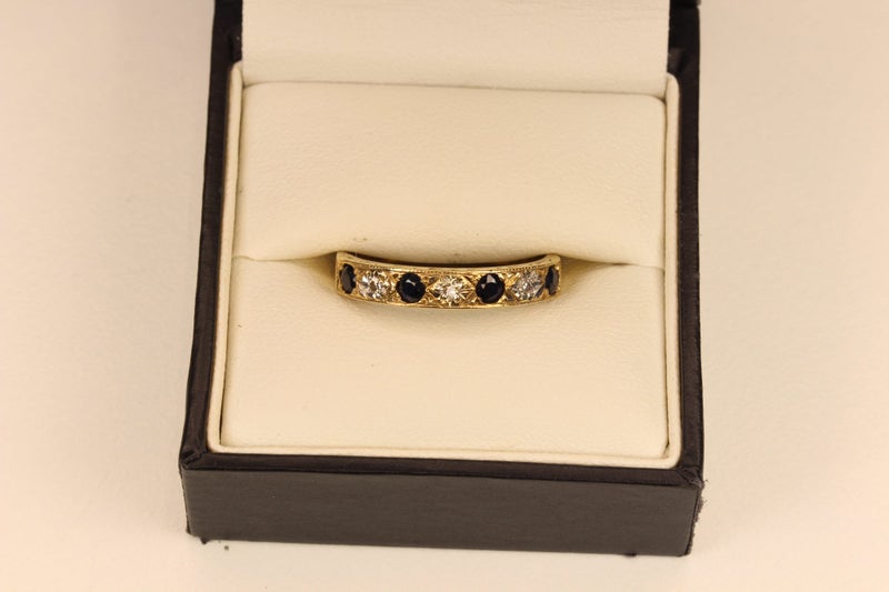 Vintage 9ct Sapphire & Diamond ring Carousel 1