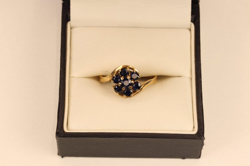 9ct Sapphire ‘Flower’ ring Carousel 1