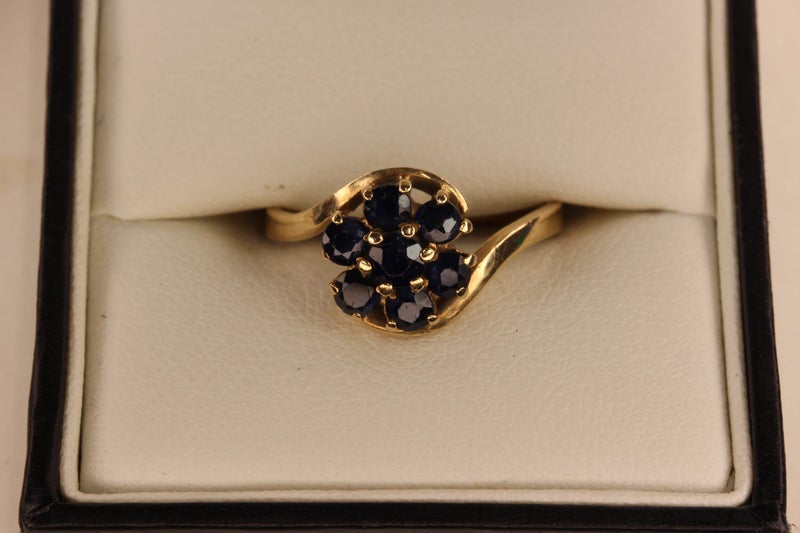 9ct Sapphire ‘Flower’ ring Carousel 8