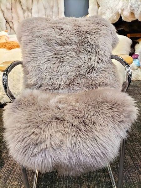 100% New Zealand Made Genurin Large Sheepskin Rug -- Light Grey Carousel 1