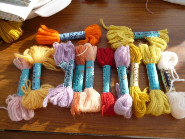 TAPESTRY WOOL Carousel 1