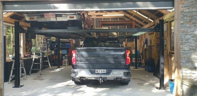SL441 TWIN 4 POST VEHICLE LIFT Carousel 12