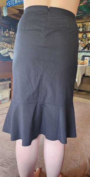 Pretty skirt - size 8 Carousel 2