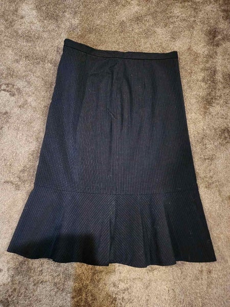 Pretty skirt - size 8 Carousel 1