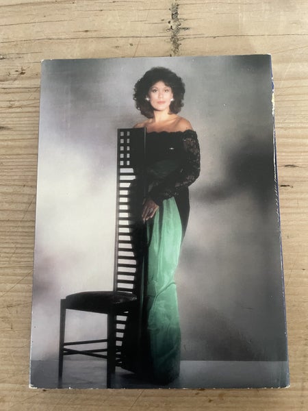 KIRI - Her Greatest Hits ( CD1 + CD2 + DVD ) Carousel 2