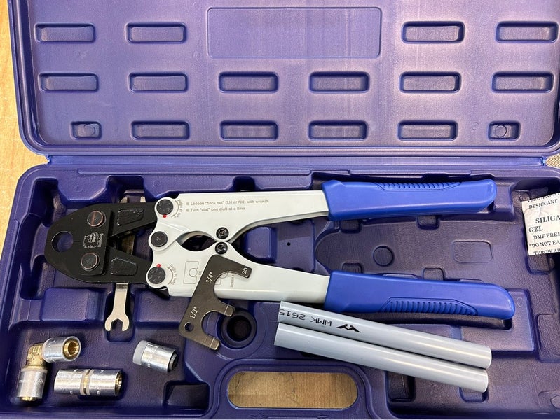 Plumbing Crimping Tool 15mm and free fittings Carousel 1