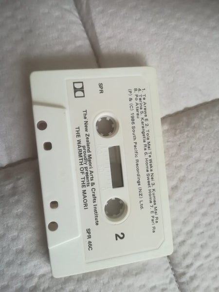 the warmth of the maori tape 1980's Carousel 4