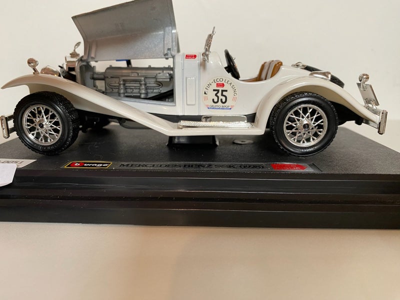 (020) - Burago Mercedes Benz SSK (1928) 1:24 Carousel 1