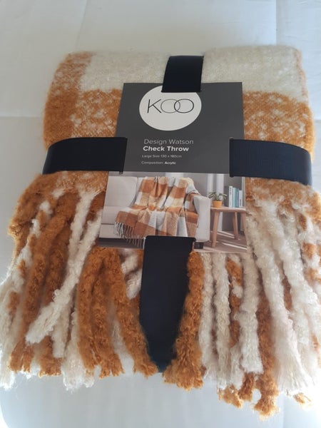 Gorgeous Large Soft Throw in Mustard and Cream colours. Carousel 2