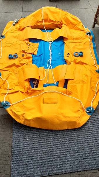 Heavy Duty Inflatable Boat/Dinghy + Oars Carousel 2