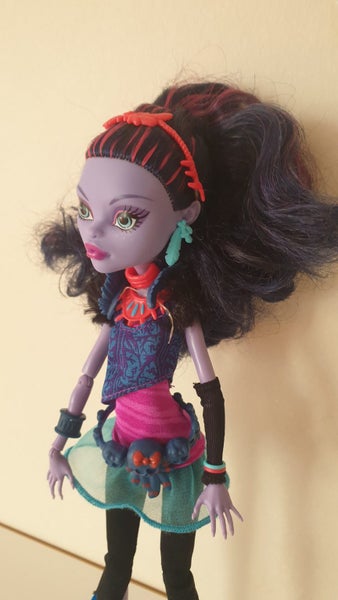 Monster high doll Carousel 2