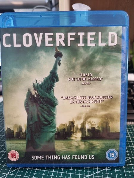 CLOVERFIELD Carousel 1