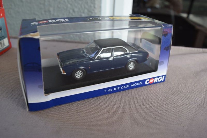 Ford Cortina Mark 3 - Blue - 1/43 Carousel 1