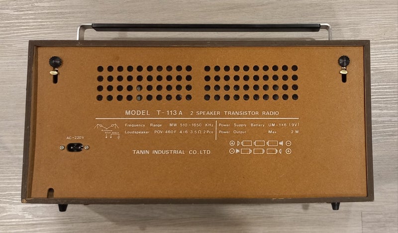 Siuuns Tanin T-113A Transistor Receiver Radio Carousel 2