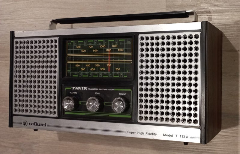Siuuns Tanin T-113A Transistor Receiver Radio Carousel 5