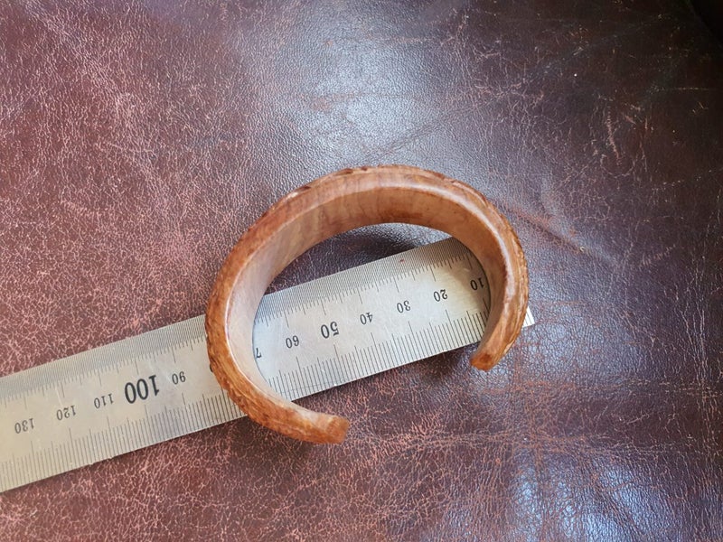 Carved Wooden Yin Tang Bangle Carousel 4
