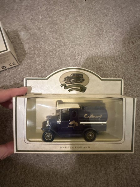 Lledo lot x 4 Diecast Newspaper Vans Carousel 5