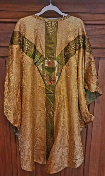 Spectacular Vintage Gold Chasuble! Carousel 4