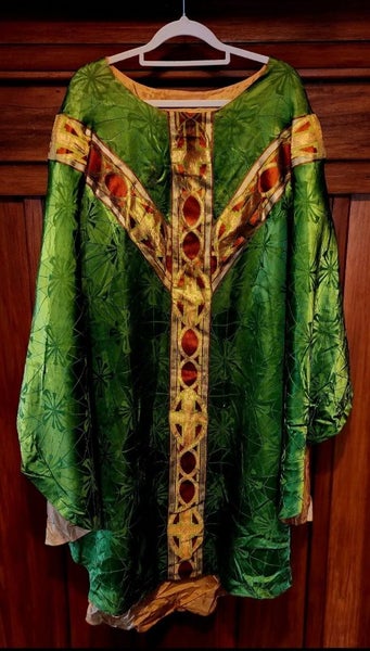 Beautiful Chasuble (Green)! Carousel 1