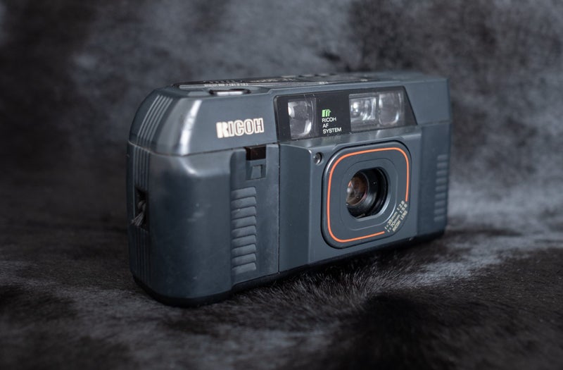 Rioch TF-500 fim compact camera 35mm 2.8 Carousel 2