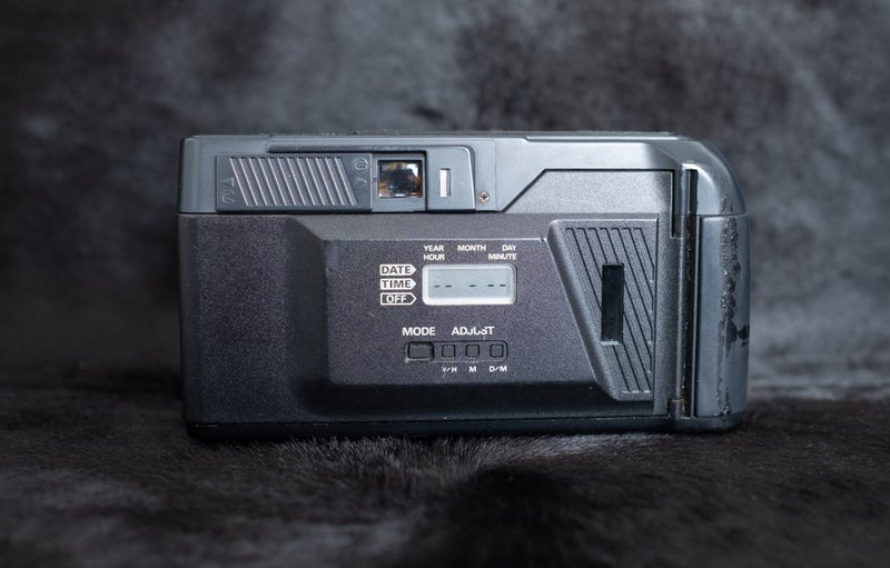Rioch TF-500 fim compact camera 35mm 2.8 Carousel 10
