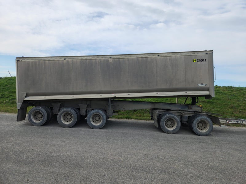 2014 Volvo FM500 8 x 4 Truck and 5 Axle Trailer...62867854294147113