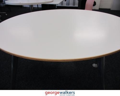 PR5396 - White Round Meeting Table Carousel 4