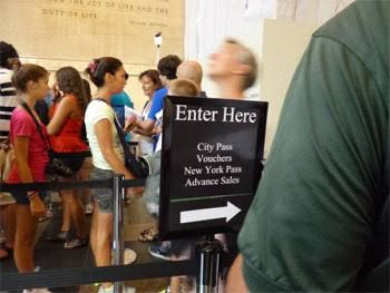 Crowd Control Queue Barrier Fence/ New/ Adjustable/ Silver/ Isolation Carousel 6