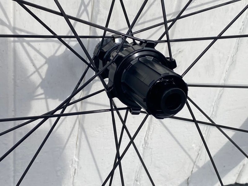 Elitewheels Carbon Clincher ENT DISC 50mm Wheelset - 11 Speed (NEW IN STOCK) Carousel 2