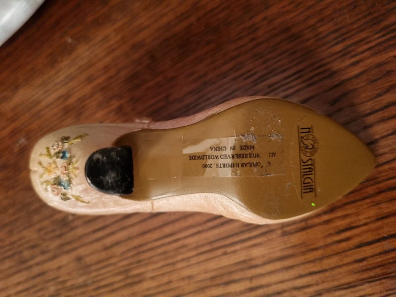 Shoe 108mm long Ceramic Shoe Carousel 3