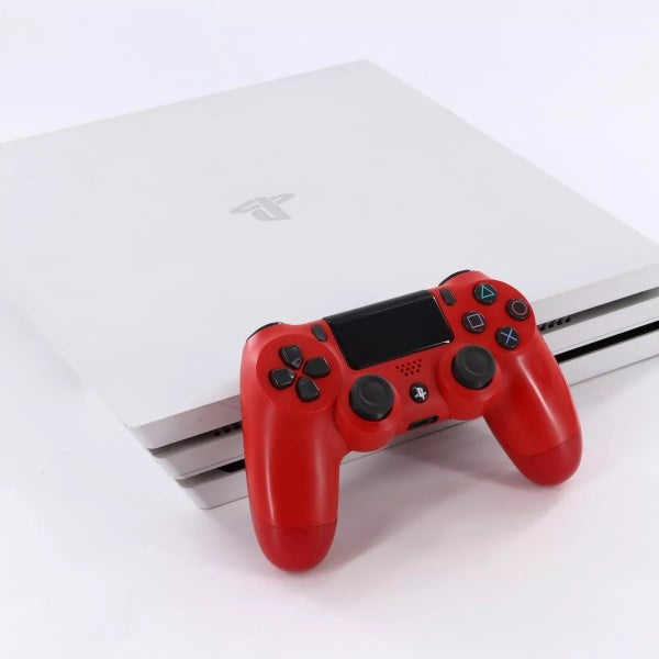 PS4 Pro 1TB White Carousel 3