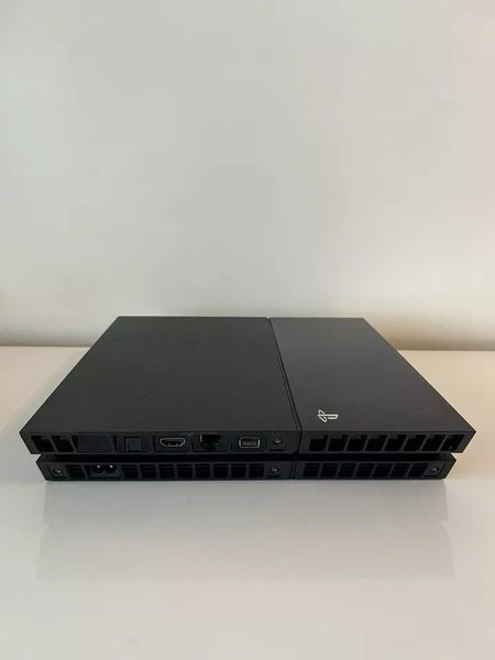 PS4 Original 500GB Black Carousel 1