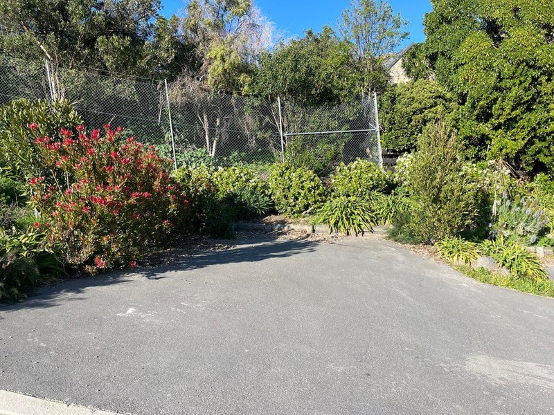Image 3 of 7