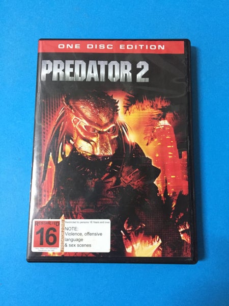 Predator 2 Carousel 1