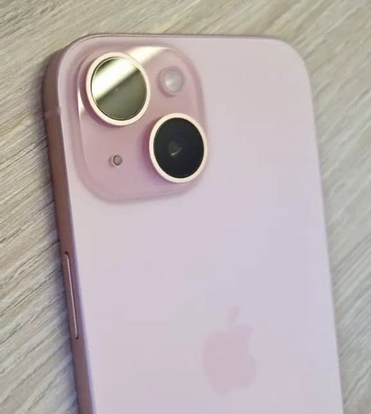iPhone 15 128GB Pink Carousel 3